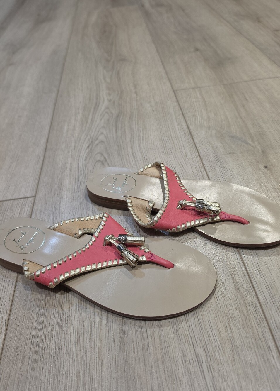 Jack Rogers Pink Gold Leather Tassel Thong Sandals Women's 6.5M Preppy Resort